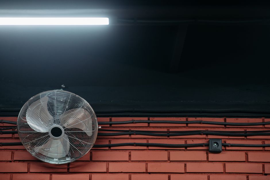 Bathroom Appliance Care: 7 Signs Your Exhaust Fan Needs Repair