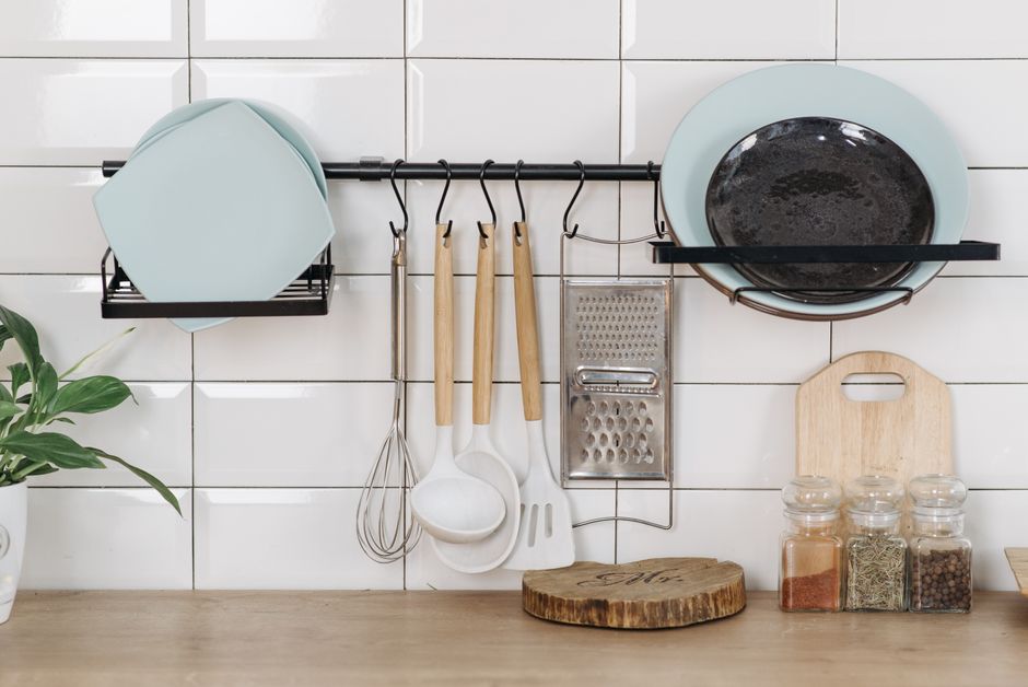 Renter-Friendly Vertical Storage: Organize Without Drilling Into Walls
