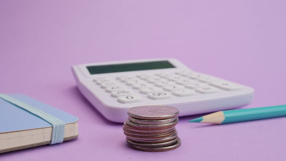 Sustainable Office Supplies on a Budget: How to Save Money and Waste Less