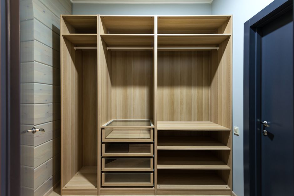 How to Organize a Small Closet with No Built-Ins for Maximum Storage
