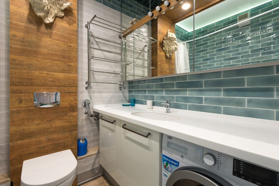 Why Toilets Sweat, Smell, and Stay Wet: How Air and Heat Move Around the Fixture