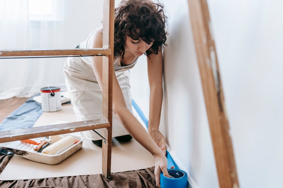 How to Repair a Wall with Basic Tools: A Step-by-Step Guide