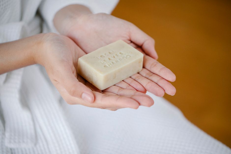 Shampoo Bars and the Packaging Question: What Actually Depends on Your Local Waste System