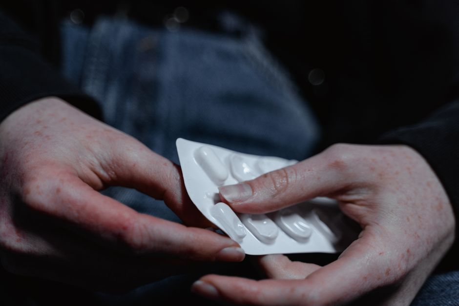Why Human Pain Relievers Are Not Safe for Pets: Species Differences in Drug Metabolism