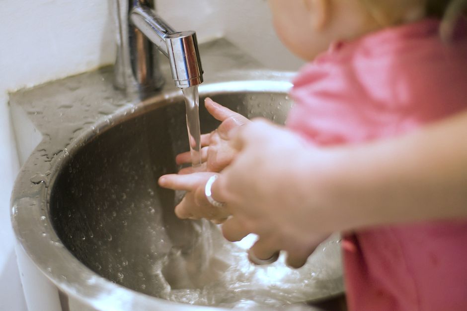 Plastic-Free Bathroom for Families with Kids: The Overlooked Swap That Changes Everything