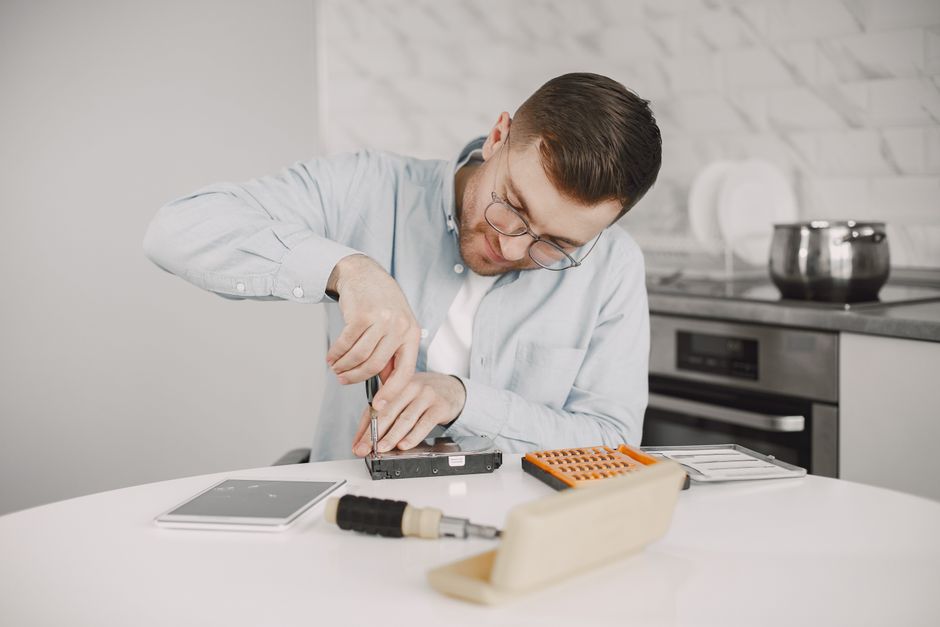 6 Silent Signs Your Portable Appliances Need Immediate Repair (Before It’s Too Late)