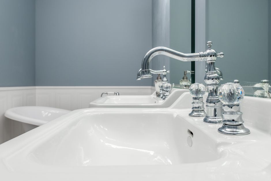 Why Chrome Fixtures Get Dull, Cloudy, or Spotted — and Which Cleaning Steps Actually Help