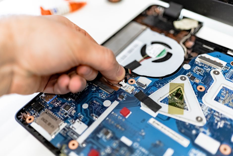 Should You Repair or Replace a Failing Laptop?