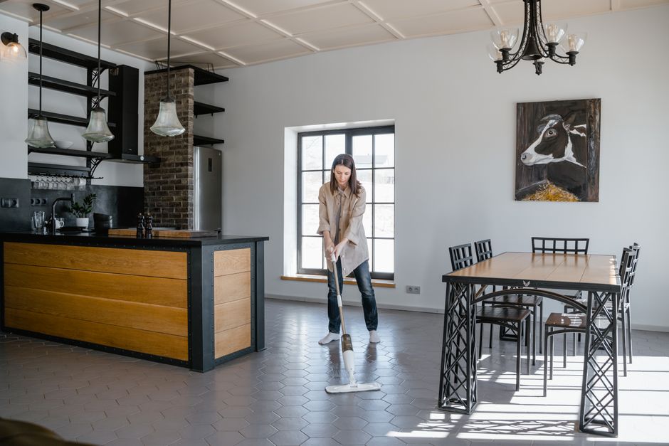 Why Two Different Mops Give Two Different Results on the Same Floor