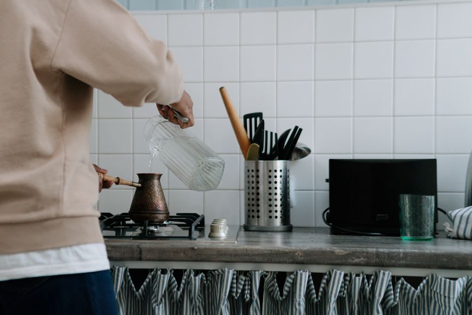 Slow Cooker Basics: How Renter-Friendly Cooking Works