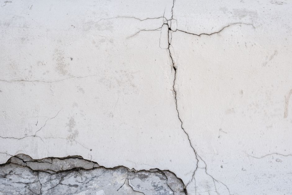 Why Your Ceiling Crack Keeps Coming Back and How to Stop It for Good