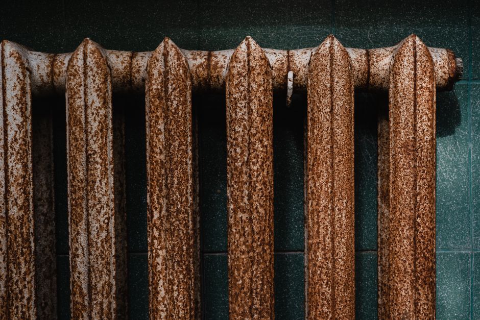 Why Scale Inside a Tankless Water Heater Changes How It Heats Water