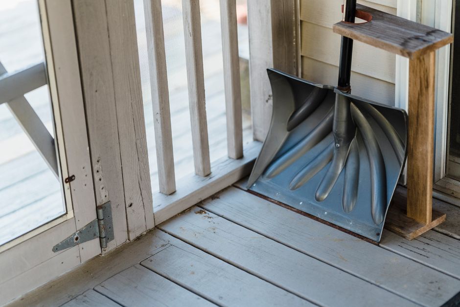 The Seasonal Patio and Deck Cleaning Routine That Works Year-Round