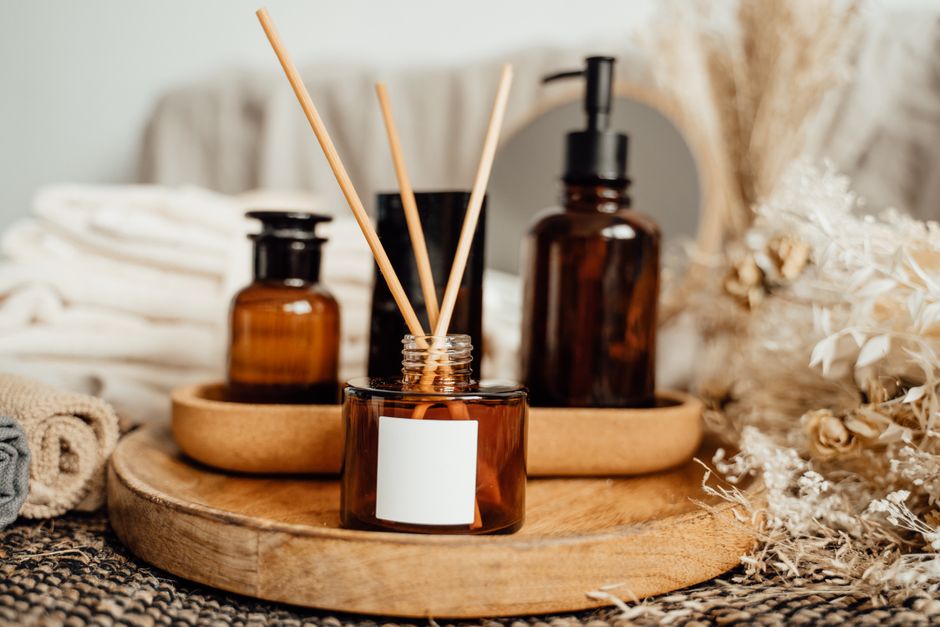 DIY Natural Air Fresheners: The Ultimate Guide to Non-Toxic, Zero-Waste Home Scents