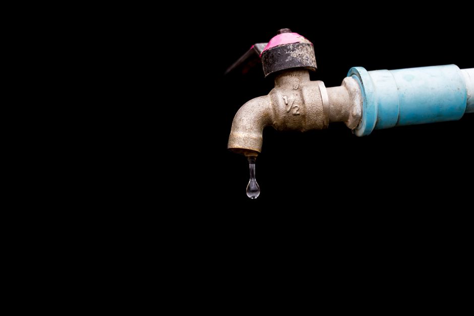 Cost Comparison: DIY vs. Pro for Faucet Drips and Slow Drains