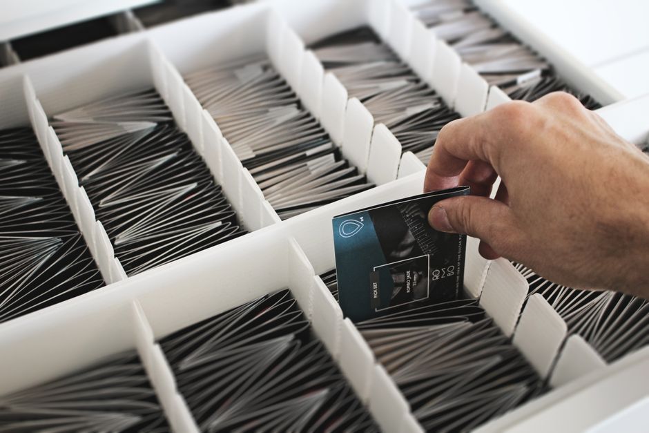 When Broad Categories Beat Detailed Sorting: Designing Storage That Survives Real Households