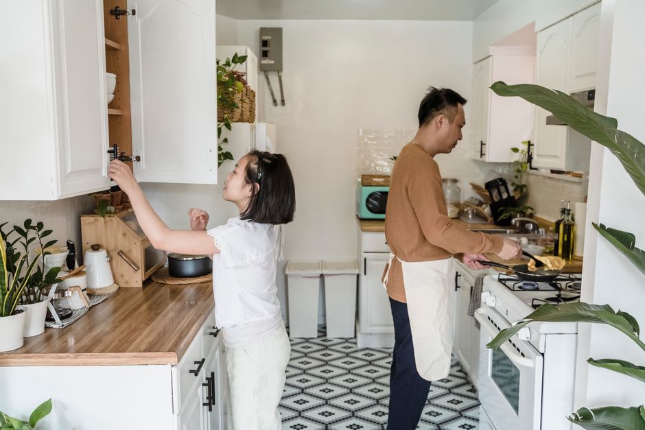 Renter-Friendly Kitchen Cabinet Refresh That Survives Deposit Day