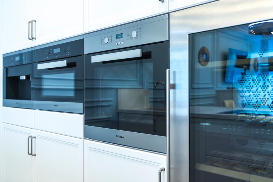 How Oven and Range Cleaning Improves Performance and Energy Efficiency