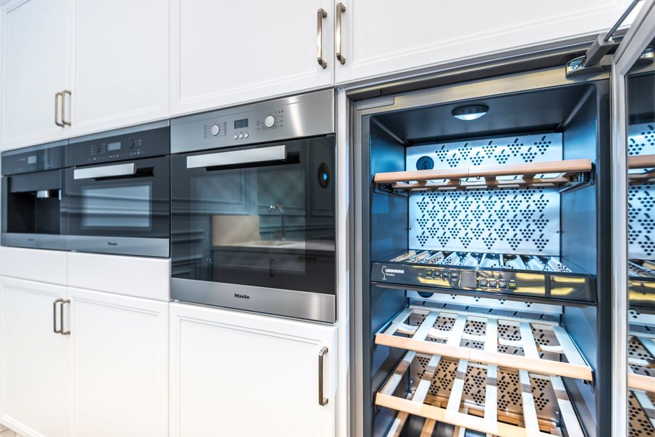The Complete Deep Cleaning Guide for Your Wine Cooler