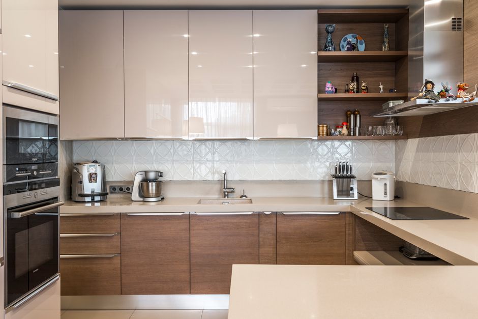 Why Cabinet and Shelf Fasteners Fail: Load, Substrate, and Movement in Wall Storage