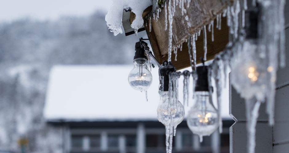 How to Prevent Outdoor Lighting Installation Failures: A Homeowner's Guide