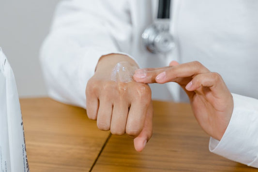 The Complete Guide to Preventing and Treating Dry Winter Skin