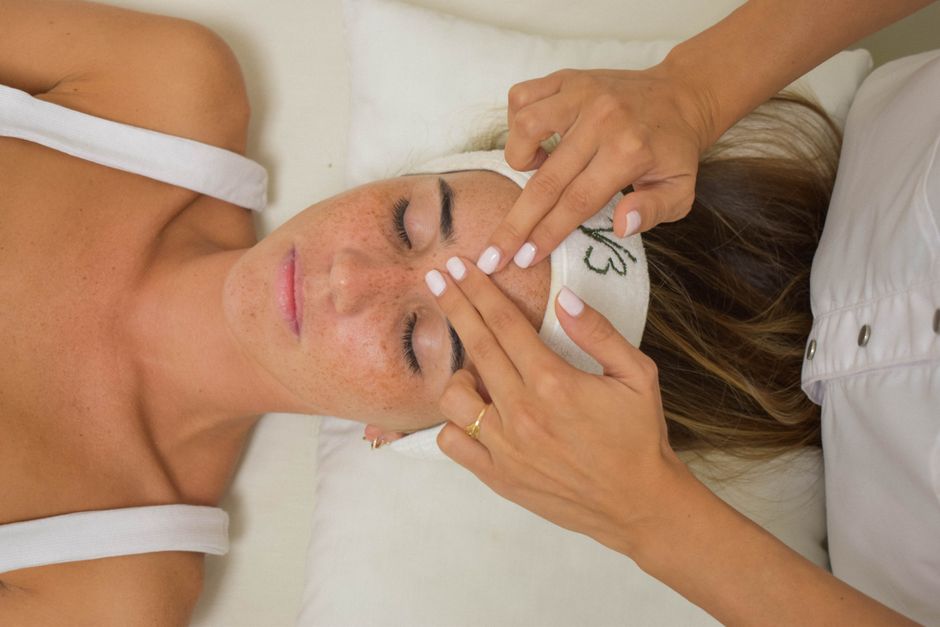 Dermatologist-Approved Stress Skincare: How to Heal Cortisol-Related Breakouts & Premature Aging