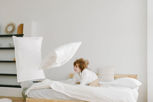 The Safe and Effective Guide to Cleaning Pillows Without Damaging Them