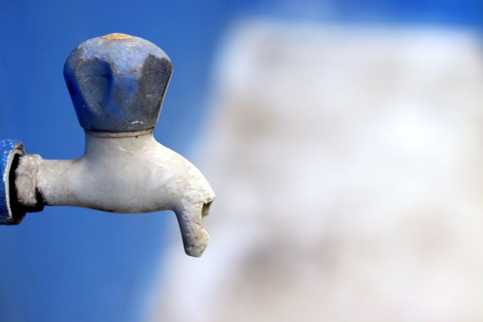 7 Silent Warning Signs Your Water Softener Needs Immediate Attention