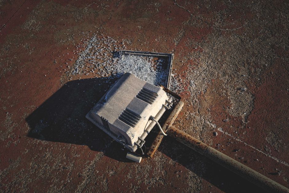 Trash Compactor Jammed: What You Can Fix Safely and What You Can't