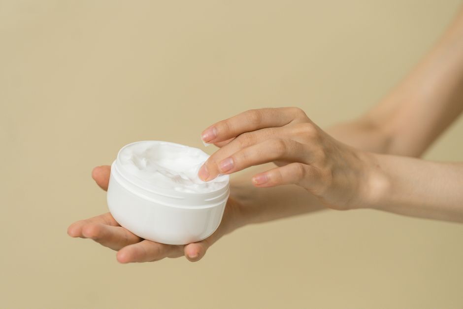 Does Fragrance in Body Lotion Help or Hinder Hydration?