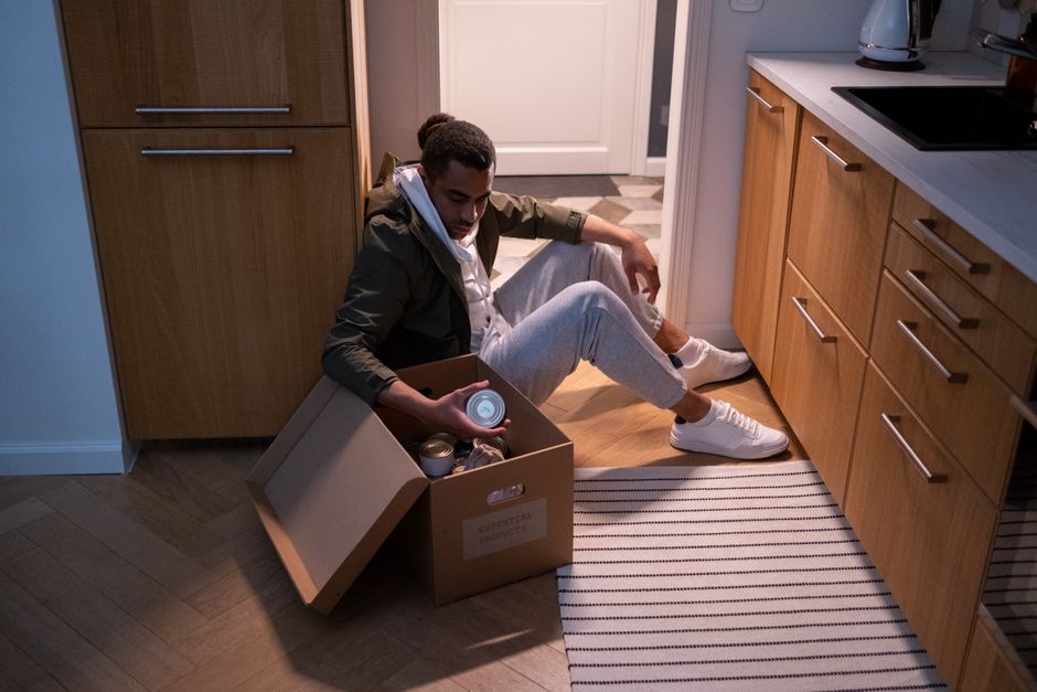 When One Person's Storage System Fails Everyone Else: Renter-Friendly Organization That Shared Households Can Actually Maintain