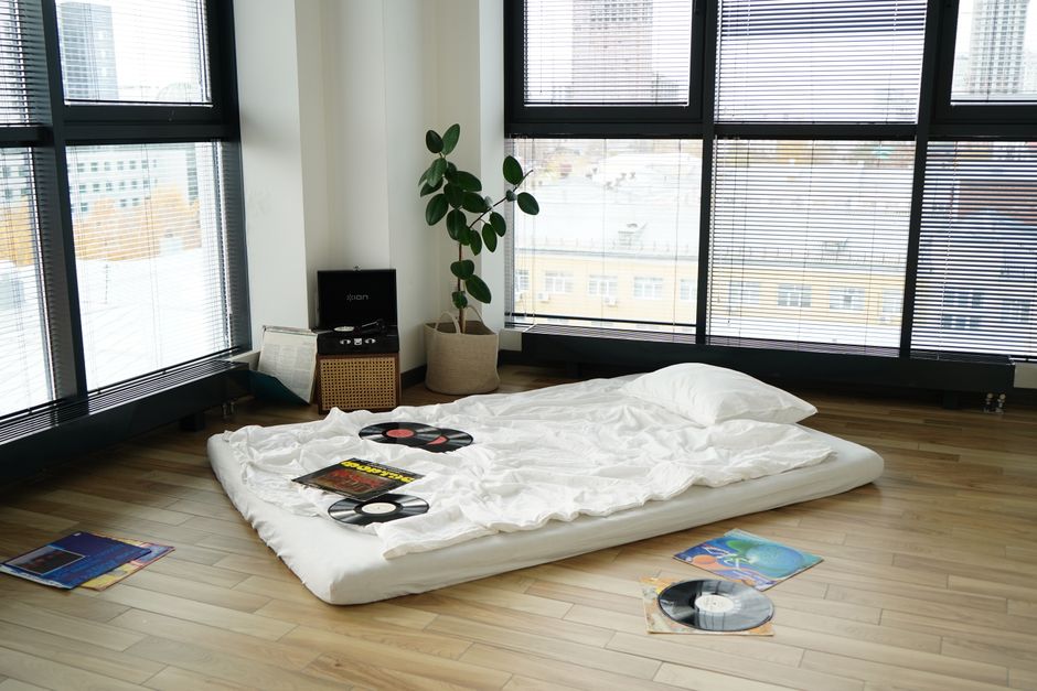 Small Apartment Living Before and After: Transform Chaos into Calm with Smart Storage Systems