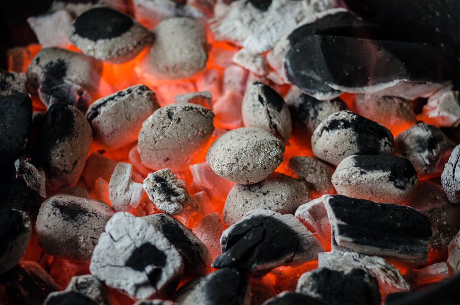 Direct Heat vs. Indirect Heat in Poaching: Why the Same Temperature Cooks Differently
